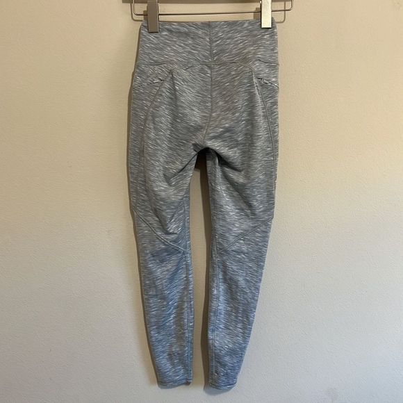 Hylete Nimbus II Capri in Heather Silver - Picture 6 of 11